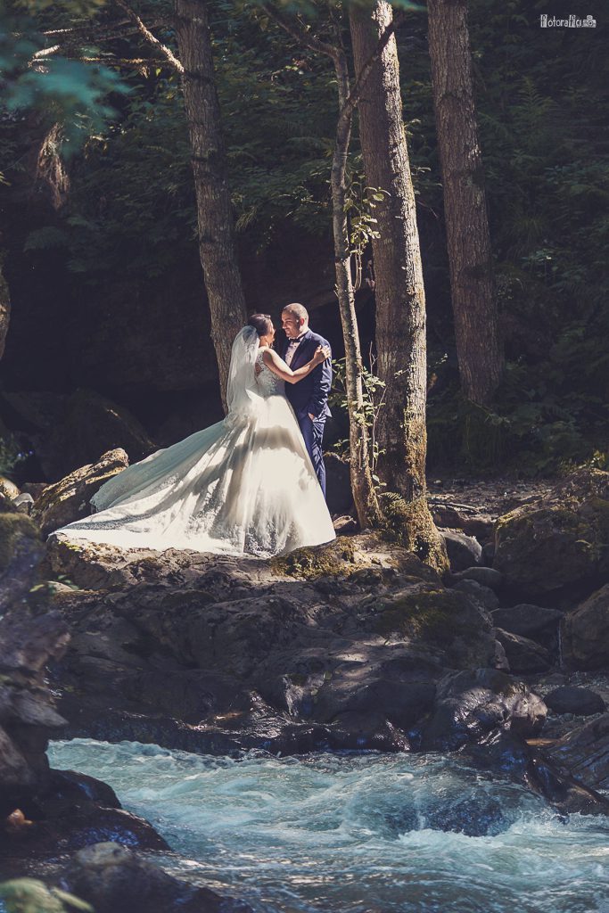 Elif Salman Mutluluğun Dansı Fotorafci.com / Trabzon – Zehra Şılbır | Profesyonel Fotoğrafçı Hizmetleri