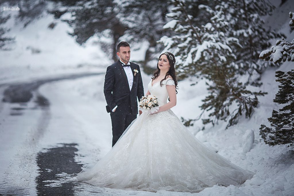 Nagihan Bahadır Beyazın Ortasında Yanan Aşk Fotorafci.com / Trabzon – Zehra Şılbır | Profesyonel Fotoğrafçı Hizmetleri