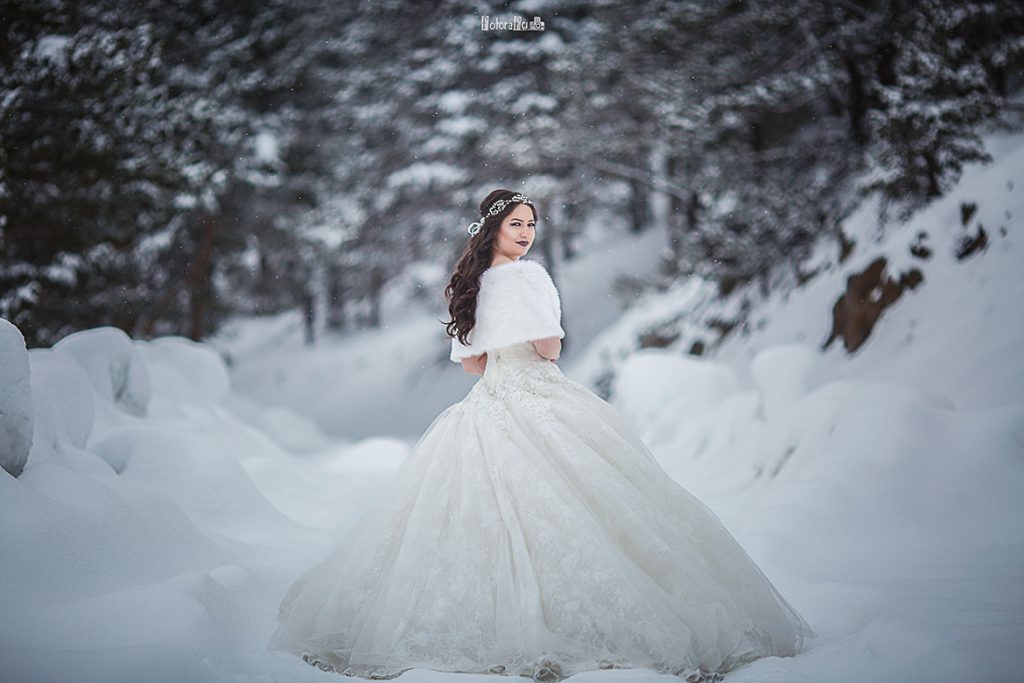 Nagihan Bahadır Beyazın Ortasında Yanan Aşk Fotorafci.com / Trabzon – Zehra Şılbır | Profesyonel Fotoğrafçı Hizmetleri