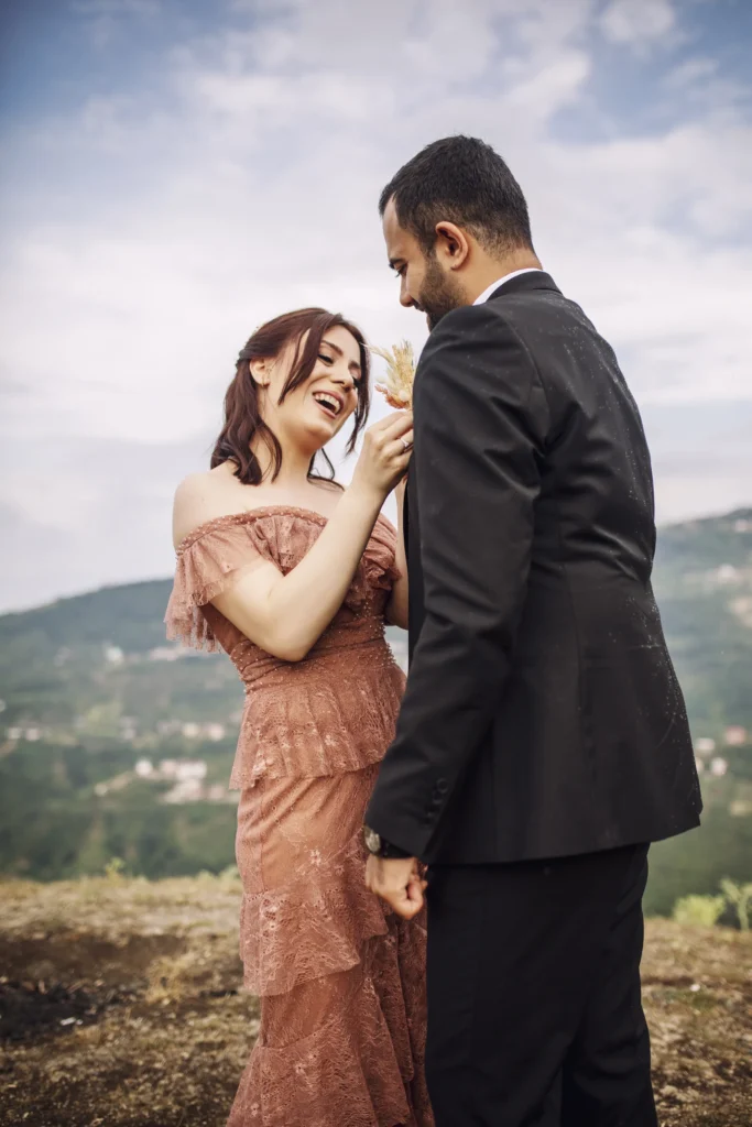Trabzon Nişan Hikayesi: Gizem ve Ali’nin Doğadaki Aşk Masalı Fotorafci.com / Trabzon – Zehra Şılbır | Profesyonel Fotoğrafçı Hizmetleri Trabzon Nişan Hikayesi: Gizem ve Ali’nin Doğadaki Aşk Masalı Fotorafci.com / Trabzon – Zehra Şılbır | Profesyonel Fotoğrafçı Hizmetleri