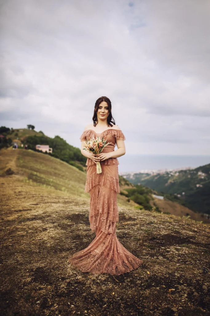 Trabzon Nişan Hikayesi: Gizem ve Ali’nin Doğadaki Aşk Masalı Fotorafci.com / Trabzon – Zehra Şılbır | Profesyonel Fotoğrafçı Hizmetleri Trabzon Nişan Hikayesi: Gizem ve Ali’nin Doğadaki Aşk Masalı Fotorafci.com / Trabzon – Zehra Şılbır | Profesyonel Fotoğrafçı Hizmetleri